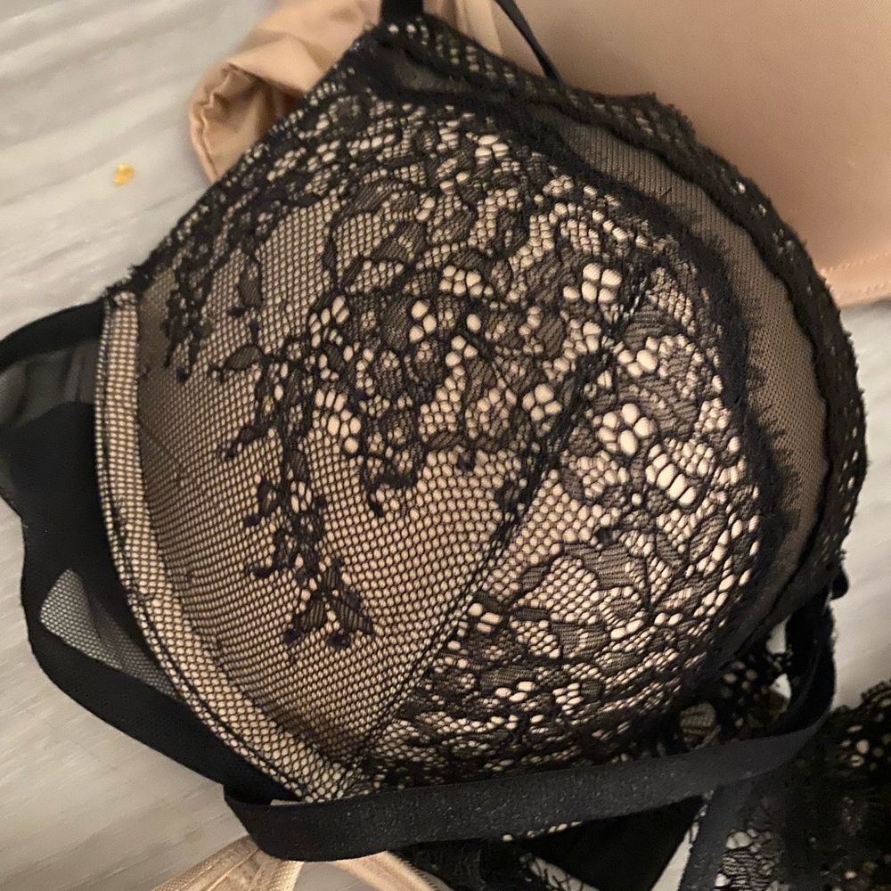 36 B EUC Very Sexy Victoria’s Secret